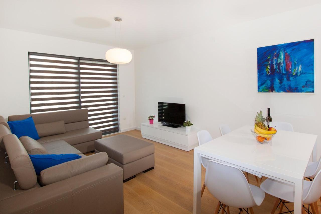 Apartments By The Sea Makarska - 19145 Zewnętrze zdjęcie